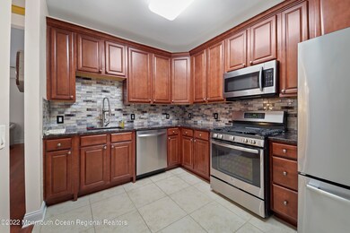 107 Bloomsbury Dr, Morganville, NJ 07751 - photo 5