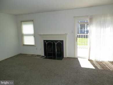 61 Piccadilly Cir, Doylestown, PA 18901 - photo 3