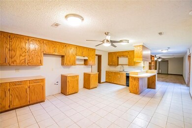 626 Madison 4033, Elkins, AR 72727 - photo 6