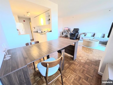 Palisades unit 1615, Fort Lee, NJ 07024 - photo 3