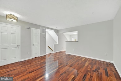 2680 Rainy Spring Ct, Odenton, MD 21113 - photo 6