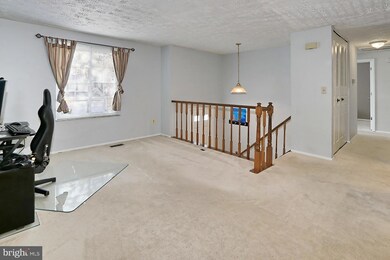 8290 Morning Dew Ct, Springfield, VA 22153 - photo 2