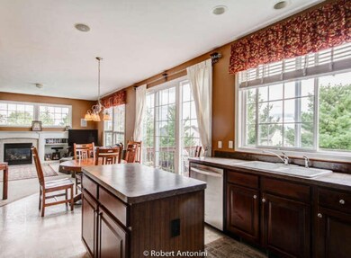 766 Maple Hill Ct SE Ada MI-small-006-4-