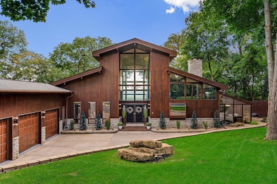 02_1555 Crescent Hills (1)