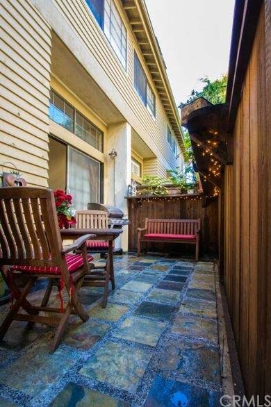 333 Virginia St unit 16, El Segundo, CA 90245 - photo 2