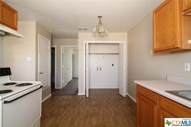 2014 Cedarhill Dr, Killeen, TX 76543 - photo 6