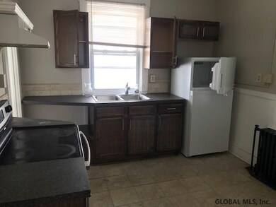 14 Hampton St, Albany, NY 12209 - photo 3