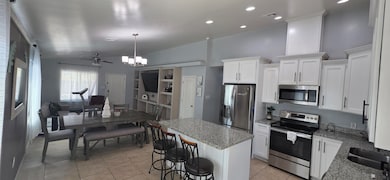 624 S Vaughn Ave, Yuma, AZ 85364 - photo 6