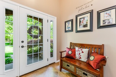 004-Foyer-5784558-medium