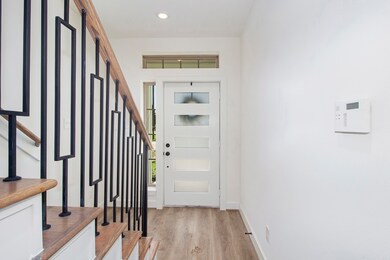 6827 Sidney St, Houston, TX 77021 - photo 3