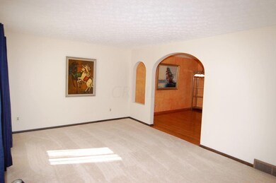 1788 Arborhill Dr, Columbus, OH 43229 - photo 6