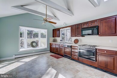 1105 Greenway Rd, Cockeysville, MD 21030 - photo 6