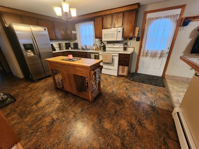 260 Donahue Rd, Graniteville, VT 05654 - photo 6