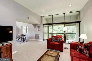 1621 Parkcrest Cir unit 300, Reston, VA 20190 - photo 3