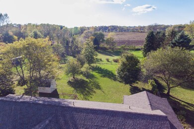 2459_N_Drake_Road-06