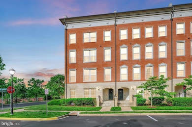 7848 Cedar Branch Dr, Gainesville, VA 20155 - photo 2