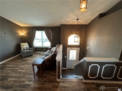 909 Regency Ct, Trenton, OH 45067 - photo 3