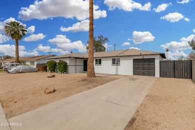 5716 W Hazelwood St, Phoenix, AZ 85031 - photo 3