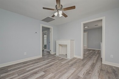 208 Luther St, Houston, TX 77076 - photo 2