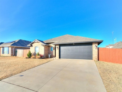 10505 Turtle Back Dr, Midwest City, OK 73130 - photo 4