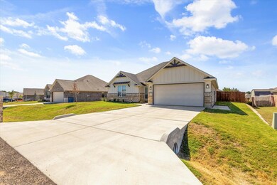 3003 Promenade Dr, Granbury, TX 76049 - photo 2
