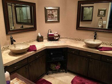 Master Bath/Spa.