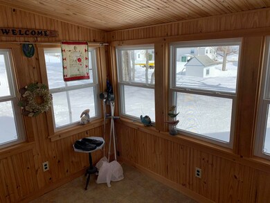 43 Michigan St, Millinocket, ME 04462 - photo 3