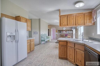 305 N 1200 W, Blackfoot, ID 83221 - photo 6