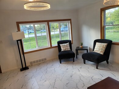 36177 N Green Bay Rd, Waukegan, IL 60087 - photo 2