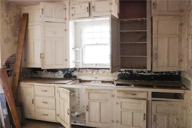 305 E 10th St, Trenton, MO 64683 - photo 4