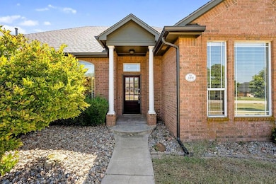 1200 Chipper Ln, Edmond, OK 73025 - photo 4