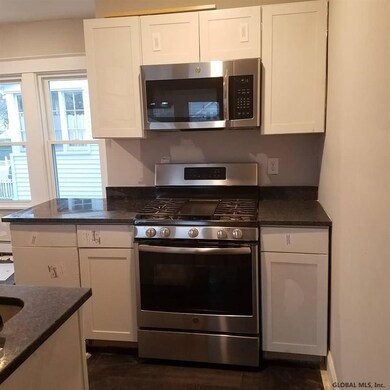 19 Hutton St, Albany, NY 12204 - photo 5