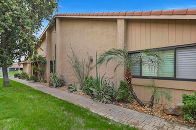 49 Conejo Cir, Palm Desert, CA 92260 - photo 2