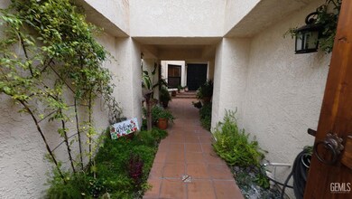 5513 Muirfield Dr, Bakersfield, CA 93306 - photo 4