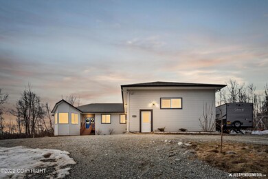 Front Exterior/ RV Parking