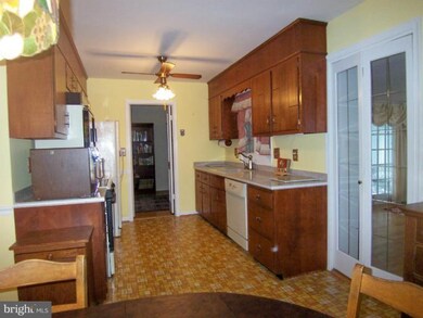 26201 Rudale Dr, Clarksburg, MD 20871 - photo 3