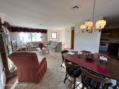 112 Dell Rd, Stroudsburg, PA 18360 - photo 7