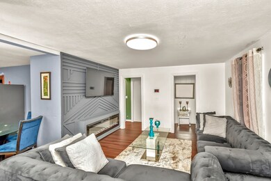 17 Derby St, Worcester, MA 01604 - photo 2