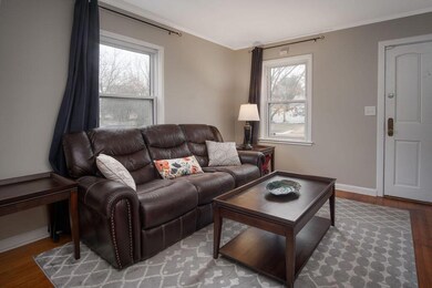 528 E Jeffrey Place, Columbus, OH 43214 - photo 2