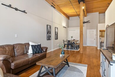 Rivermoor Landing unit 34, Newmarket, NH 03857 - photo 5