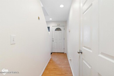 03-Entry_KC_03718