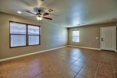Living_Room_3.jpg