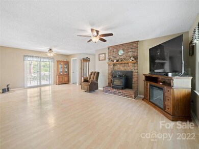 504 Badger Rd, Gastonia, NC 28052 - photo 6