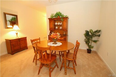 2034 Huntington Ln, Easton, PA 18040 - photo 6