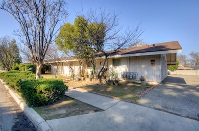 464 E Calimyrna Ave, Fresno, CA 93710 - photo 5