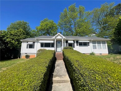 100 S Laurel St, Walhalla, SC 29691 - photo 2