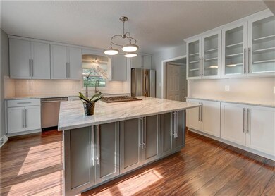 10717 W 52nd Cir, Shawnee, KS 66203 - photo 3