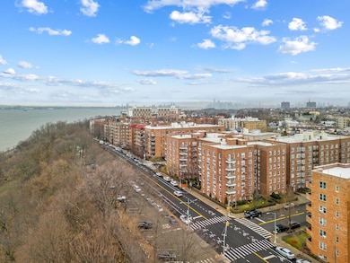 9411 Shore Rd unit 1O, Brooklyn, NY 11209 - photo 4