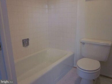 12606 Killian Ln, Bowie, MD 20715 - photo 2