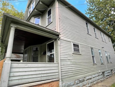 Clean, maintained property.